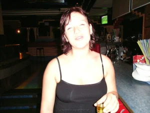 37-my-topless-wife-on-the-beach