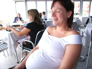 40-my-topless-wife-on-the-beach