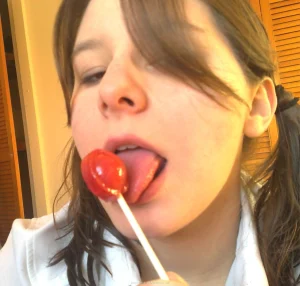 77-my-wife-is-very-hot