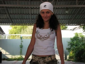 41-russian-girlfriend-posing-nude