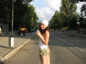 43-russian-girlfriend-posing-nude