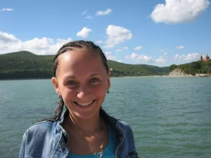 54-russian-girlfriend-posing-nude