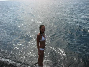 61-russian-girlfriend-posing-nude