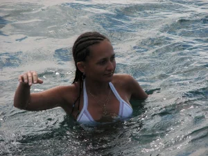 62-russian-girlfriend-posing-nude