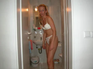 07-sexy-and-horny-lera