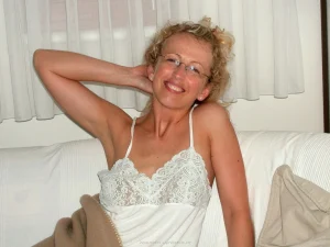 52-sexy-and-horny-lera