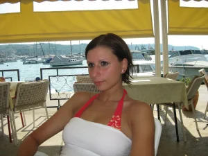 11-sexy-breasted-chick