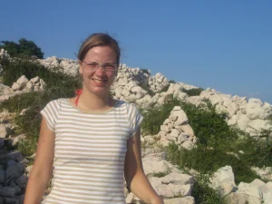 25-sexy-gf-shows-her-nipples