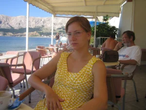 29-sexy-gf-shows-her-nipples