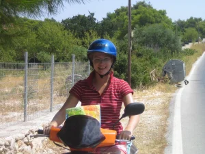 45-sexy-gf-shows-her-nipples