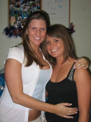 47-sexy-girls-show-their-boobs-and-asses