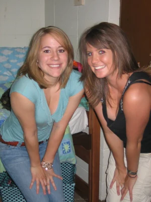 48-sexy-girls-show-their-boobs-and-asses