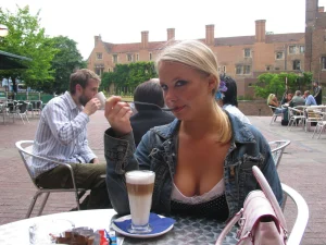 03-shaved-pussy-blonde-babe