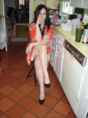 04-she-loves-herself-photographed