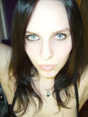 15-she-loves-herself-photographed