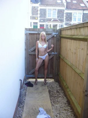 27-skinny-blonde-shows-herself