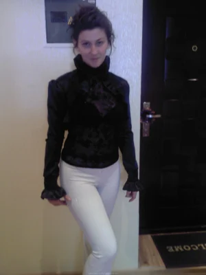 12-sweet-gf-shows-herself