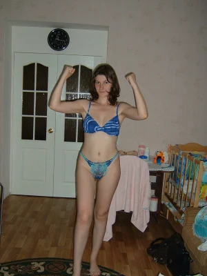 15-sweet-gf-shows-herself