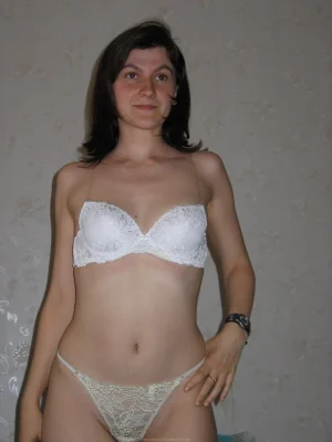 31-sweet-gf-shows-herself