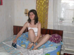 44-sweet-gf-shows-herself