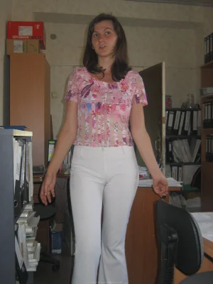 70-sweet-gf-shows-herself