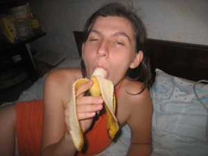 71-sweet-gf-shows-herself