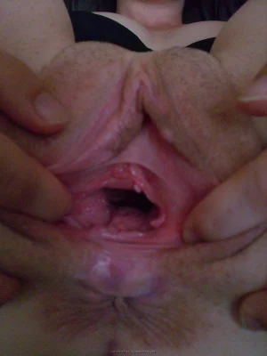 02-tee-shows-her-shaved-pussy