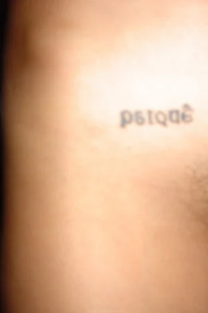 17-teen-loves-doing-self-shots