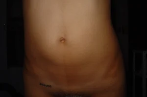 34-teen-loves-doing-self-shots