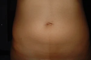 35-teen-loves-doing-self-shots