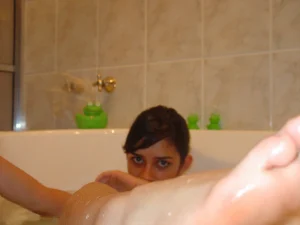 43-teen-loves-doing-self-shots