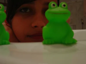 52-teen-loves-doing-self-shots