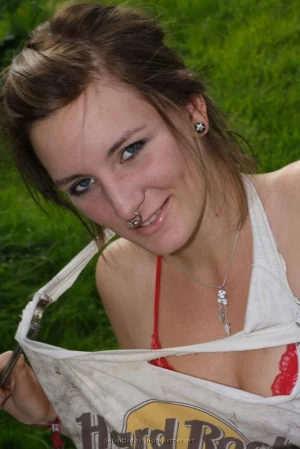 09-tiny-babe-near-car