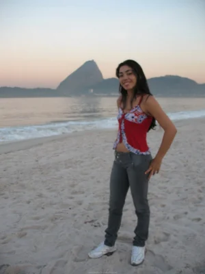 41-tiny-tits-girl-shows-her-pussy