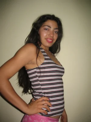 50-tiny-tits-girl-shows-her-pussy