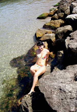 24-topless-babe-on-the-sand-beach