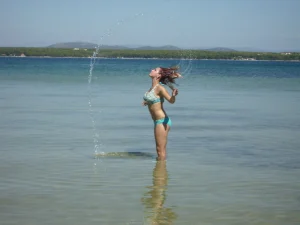 33-topless-gfs-show-themselves