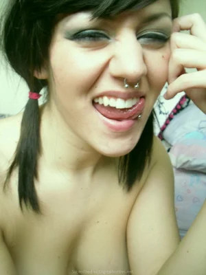 52-wonderful-chick-dont-hide-anything