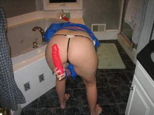 06-wonderful-gf-adores-sex-toys