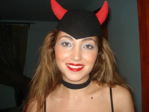 16-wonderful-gf-getting-naked