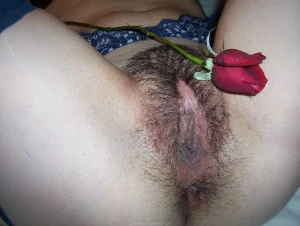 Hairy gf shows her body
