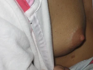 Sexy gf shows her nipples